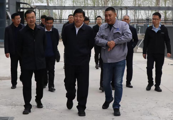 副市長(zhǎng)、市公安局局長(zhǎng)劉連棟帶隊(duì)蒞臨道爾新材料調(diào)研公司發(fā)展情況